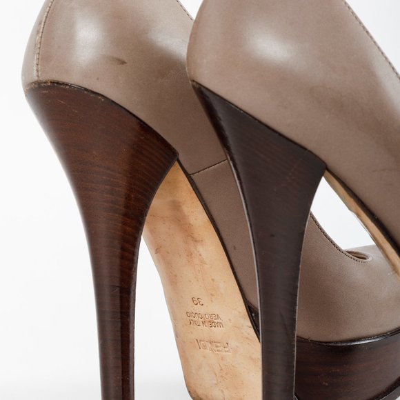 Fendi Fendista Taupe Leather Pumps - Picture 10 of 10